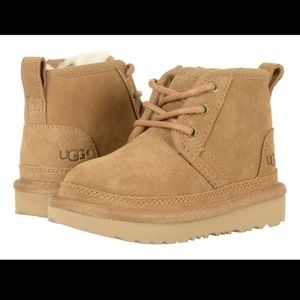Like New! Ugg kids Lace up/Zipper suede boots size 7